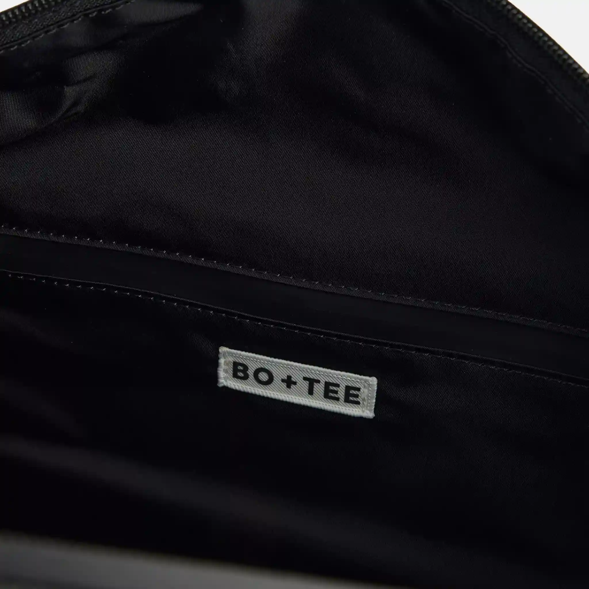 Botee Men's Black Logo Embroidered Duffle Bag