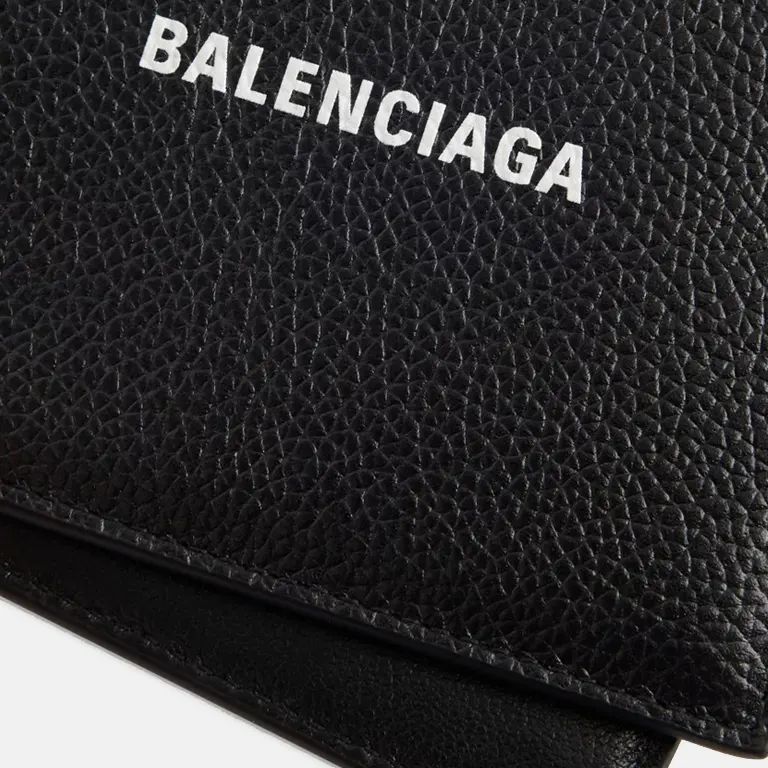 Cash Square Folded Leather Wallet close