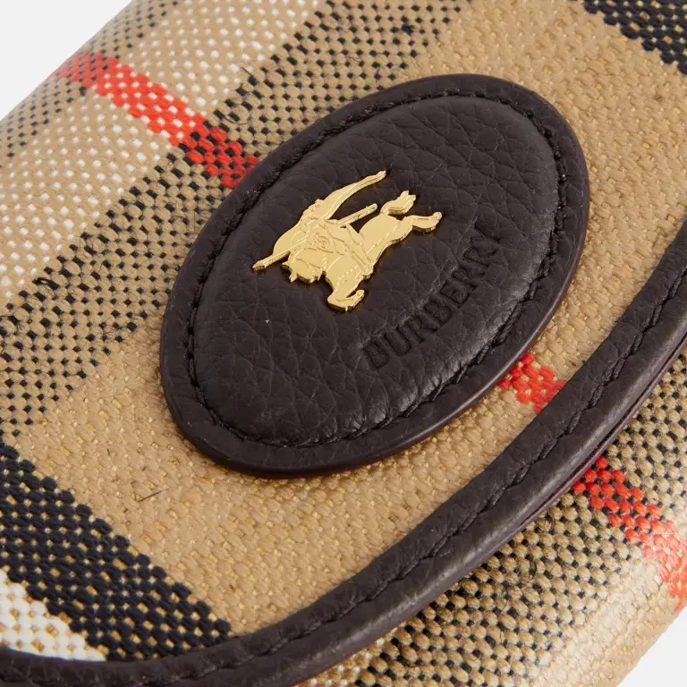 Highlands Canvas And Leather Coin Wallet close