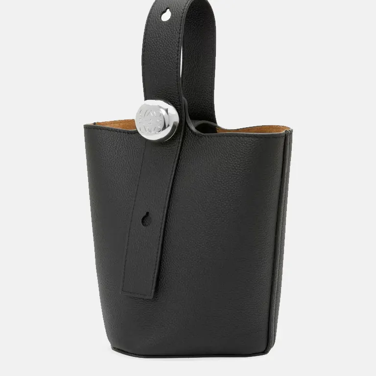 Pebble mini leather bucket bag blacl side