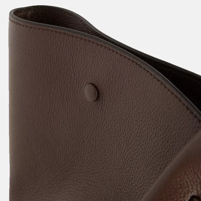 The New York Leather Tote Bag button