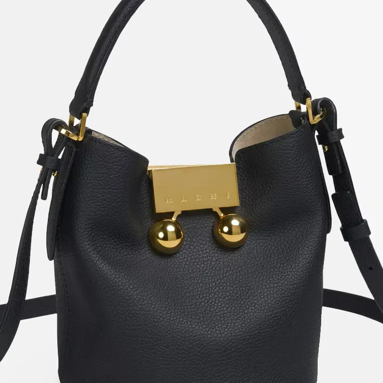 Trunkeroo Bucket Leather Shoulder Bag close