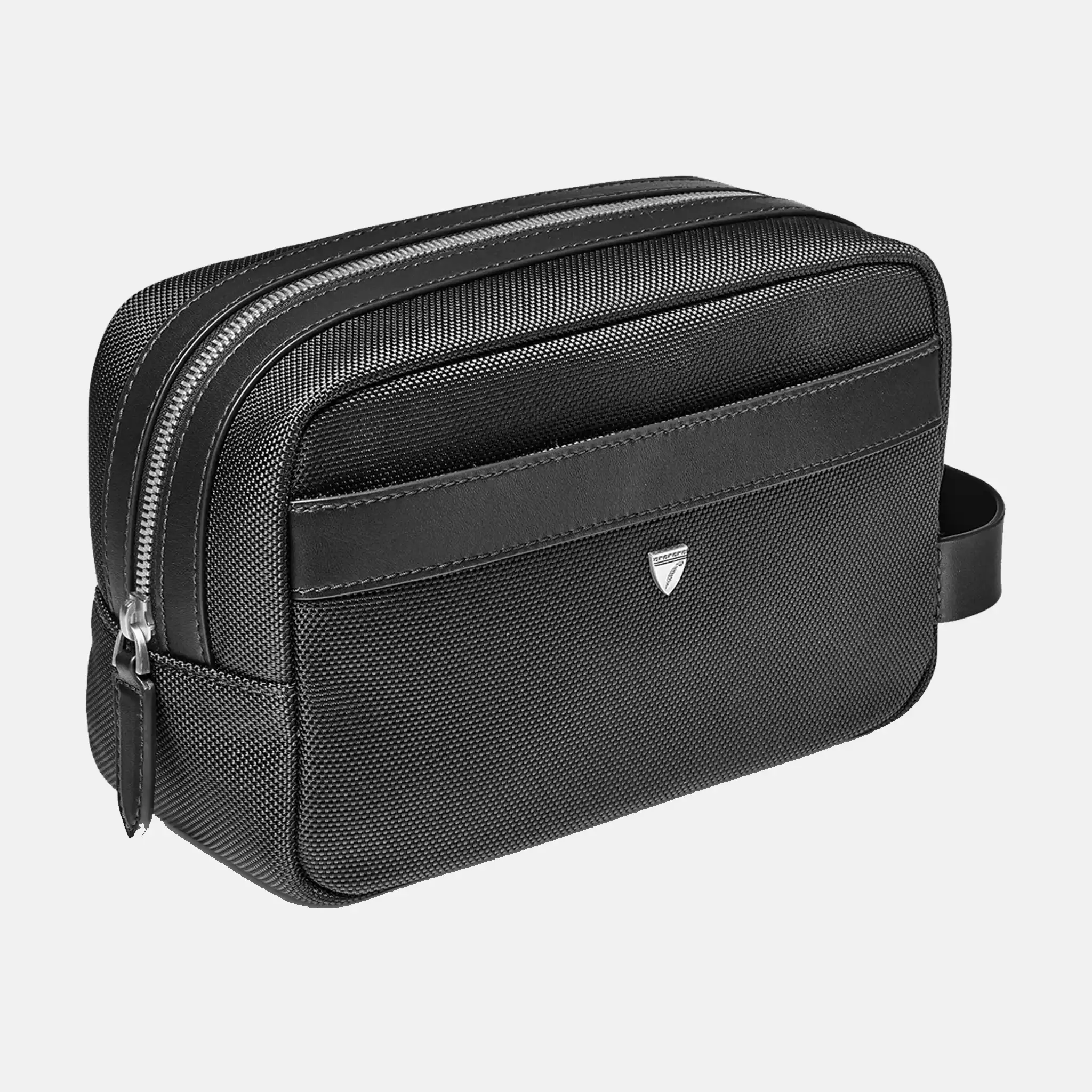 Logo-embellished woven wash bag