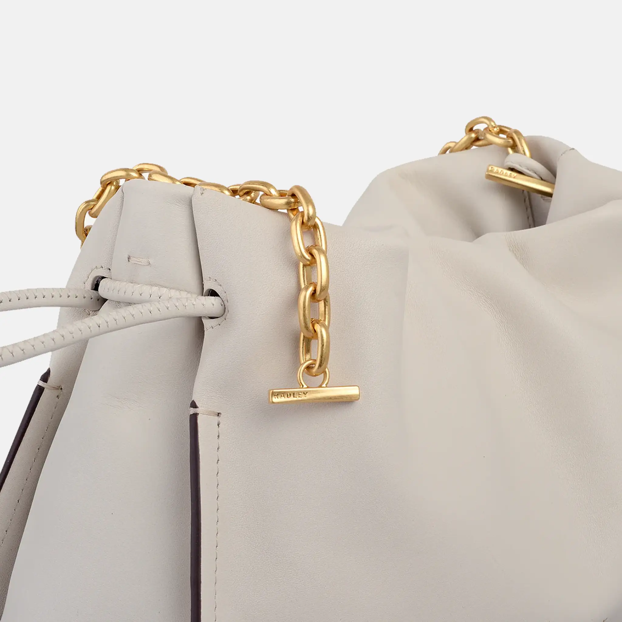 The Roxburgh Small Chain Clutch